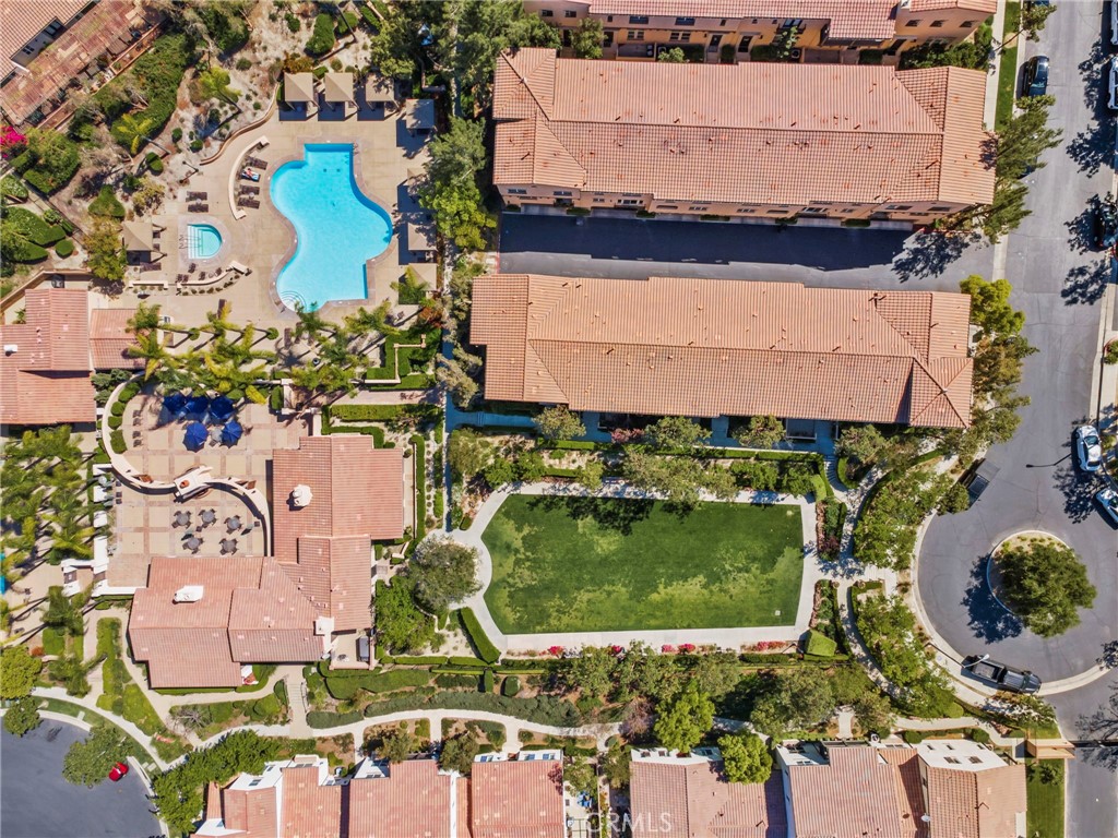 Corona, California, 92883, United States, 2 Bedrooms Bedrooms, ,3 BathroomsBathrooms,Residential,For Sale,1921821