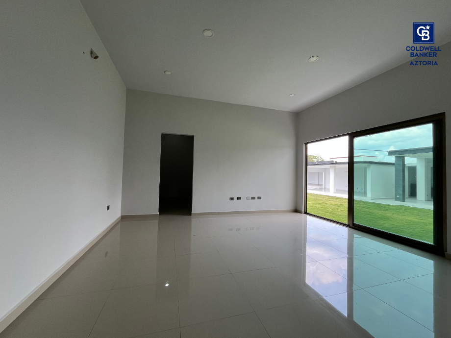 Centro, Tabasco, 86280, Mexico, 5 Bedrooms Bedrooms, ,6 BathroomsBathrooms,Residential,For Sale,1770266