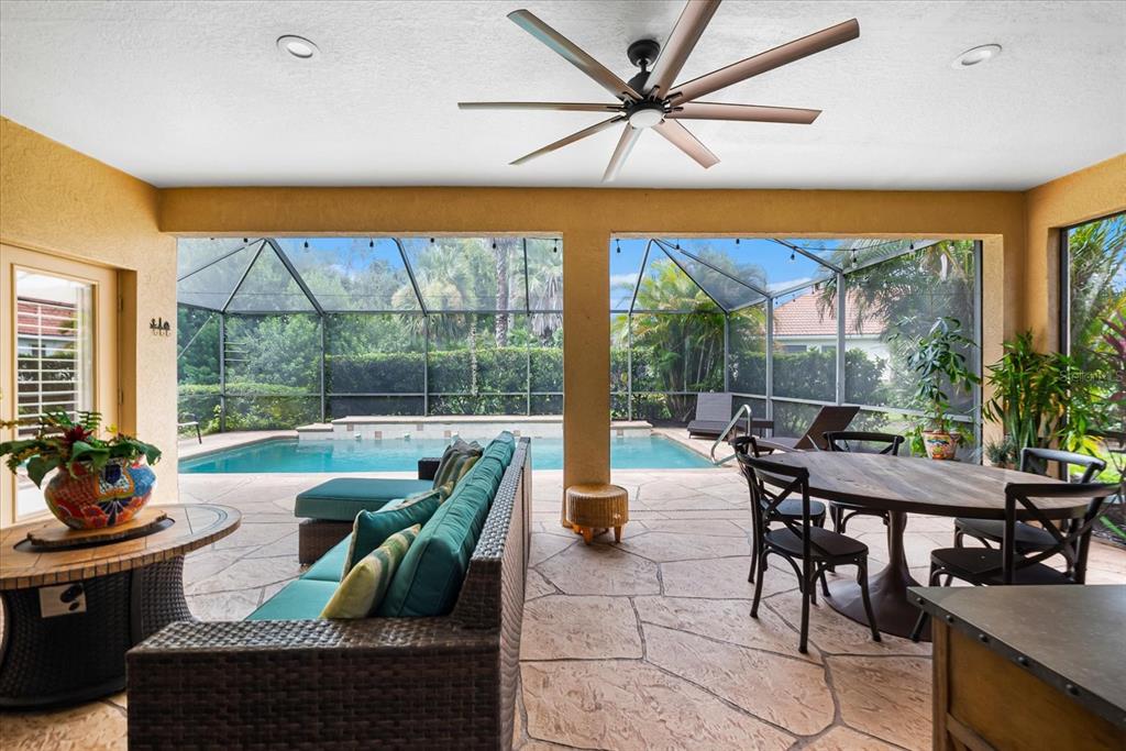Bradenton, Florida, 34212, United States, 2 Bedrooms Bedrooms, ,2 BathroomsBathrooms,Residential,For Sale,1916954