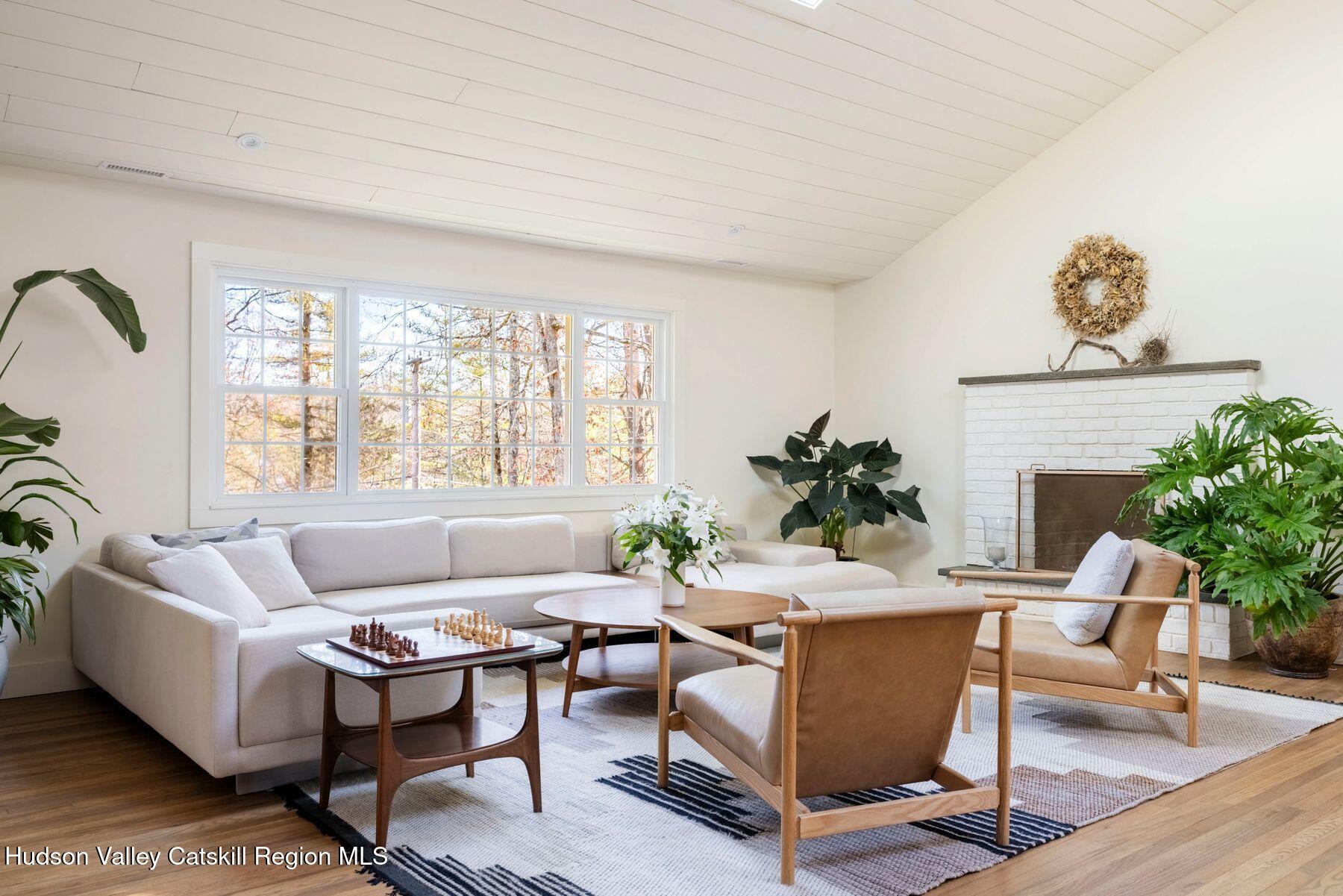 Woodstock, New York, 12498, United States, 3 Bedrooms Bedrooms, ,3 BathroomsBathrooms,Residential,For Sale,2002199