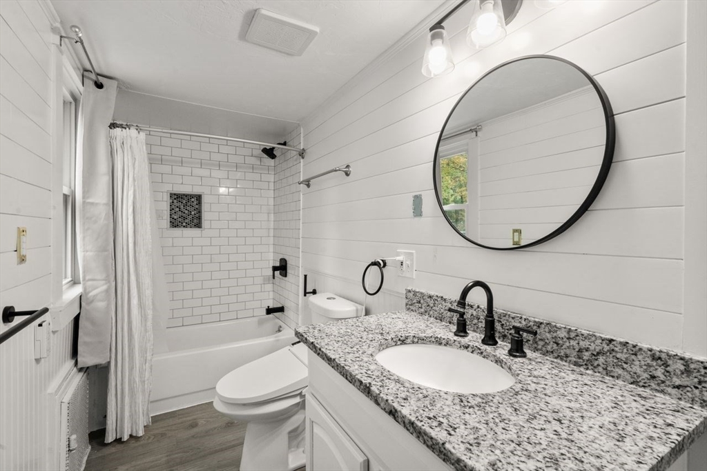 Rockland, Massachusetts, 02370, United States, 3 Bedrooms Bedrooms, ,1 BathroomBathrooms,Residential,For Sale,1968670