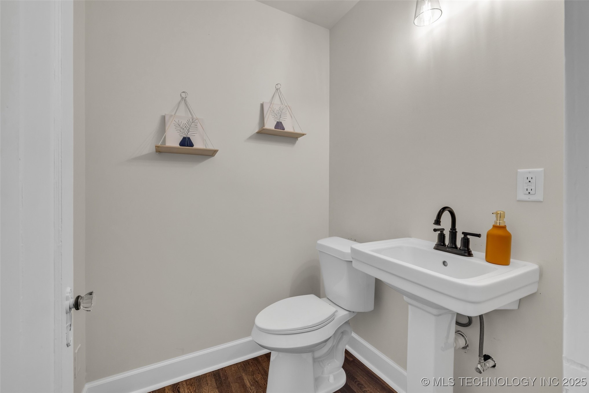 Tulsa, Oklahoma, 74104, United States, 3 Bedrooms Bedrooms, ,3 BathroomsBathrooms,Residential,For Sale,1890482