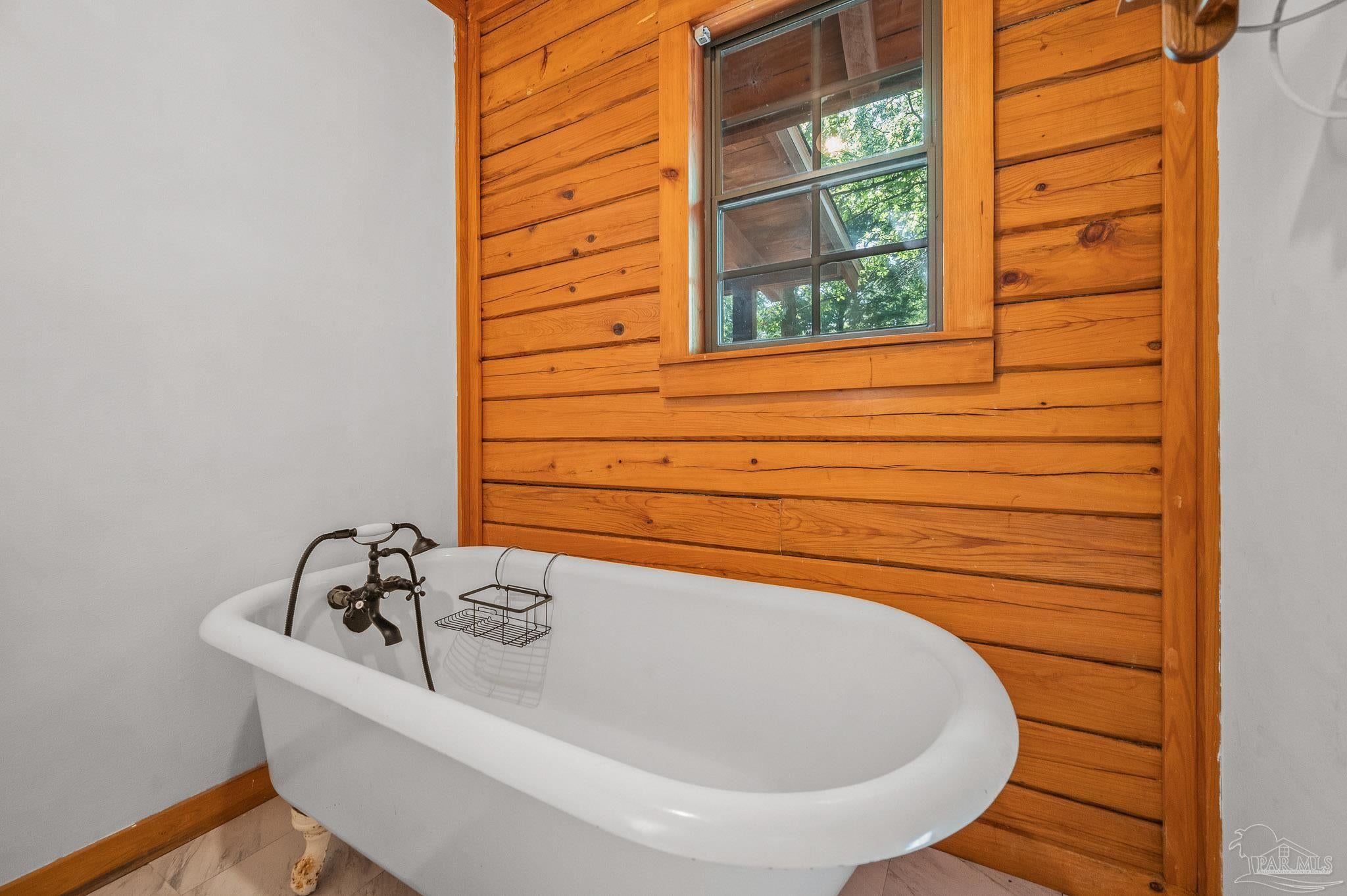 Molino, Florida, 32577, United States, 4 Bedrooms Bedrooms, ,3 BathroomsBathrooms,Residential,For Sale,1876750