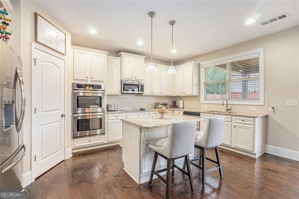 Auburn, Georgia, 30011, United States, 5 Bedrooms Bedrooms, ,3 BathroomsBathrooms,Residential,For Sale,2002297