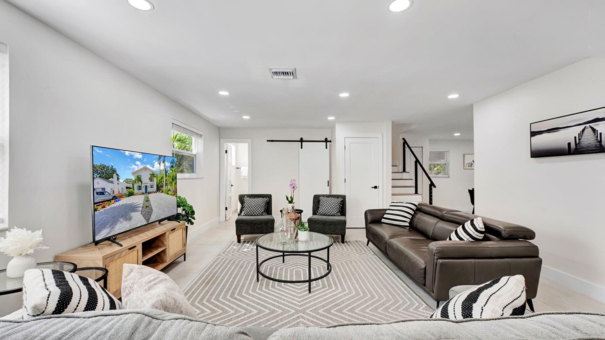 Delray Beach, Florida, 33444, United States, 6 Bedrooms Bedrooms, ,4 BathroomsBathrooms,Residential,For Sale,1836889