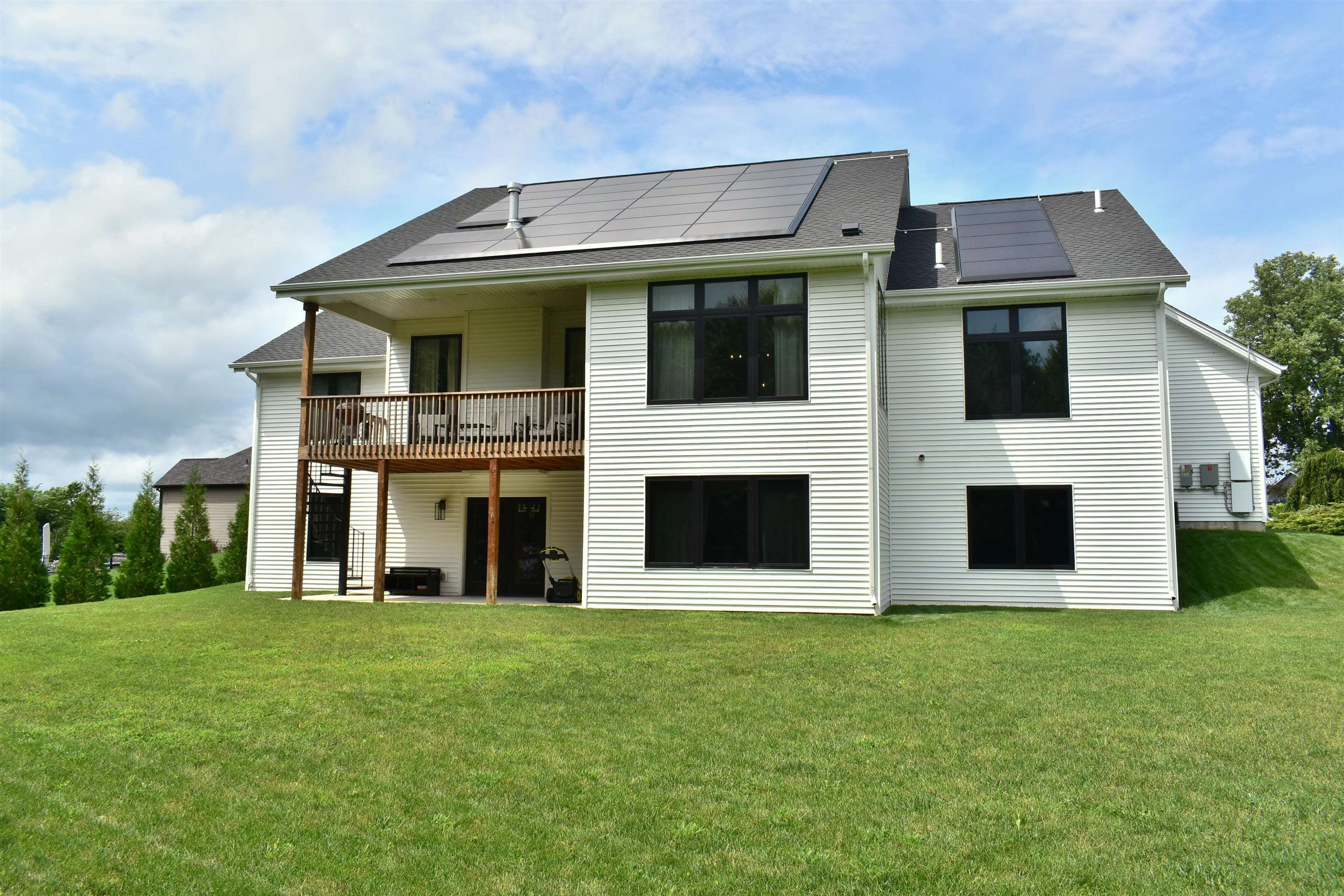 Rockton, Illinois, 61072, United States, 3 Bedrooms Bedrooms, ,3 BathroomsBathrooms,Residential,For Sale,1983692