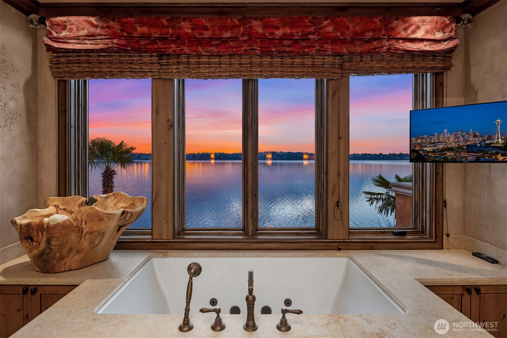 Mercer Island, Washington, 98040, United States, 3 Bedrooms Bedrooms, ,3 BathroomsBathrooms,Residential,For Sale,1729957