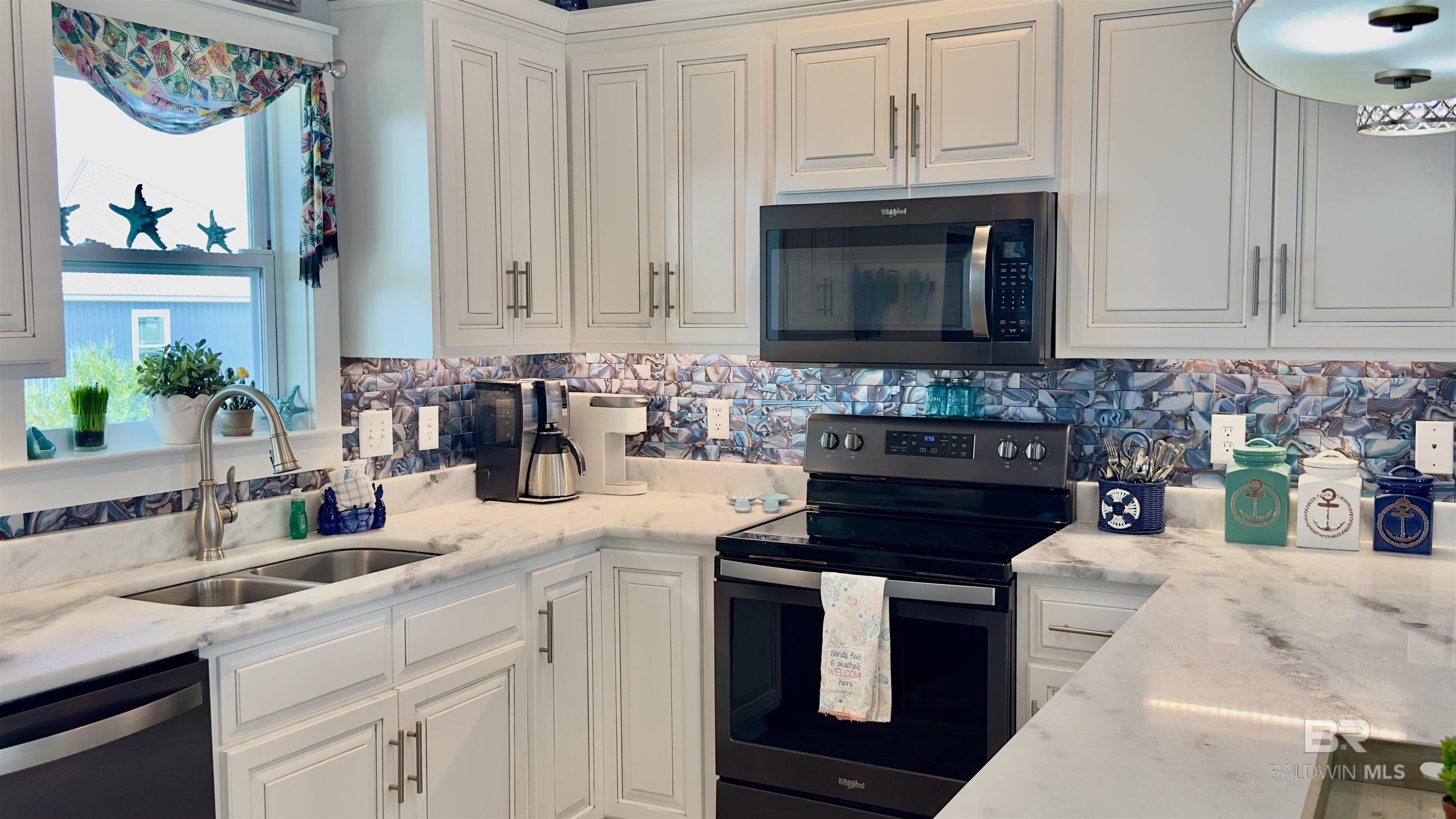 Dauphin Island, Alabama, 36528-4221, United States, 2 Bedrooms Bedrooms, ,2 BathroomsBathrooms,Residential,For Sale,1861943