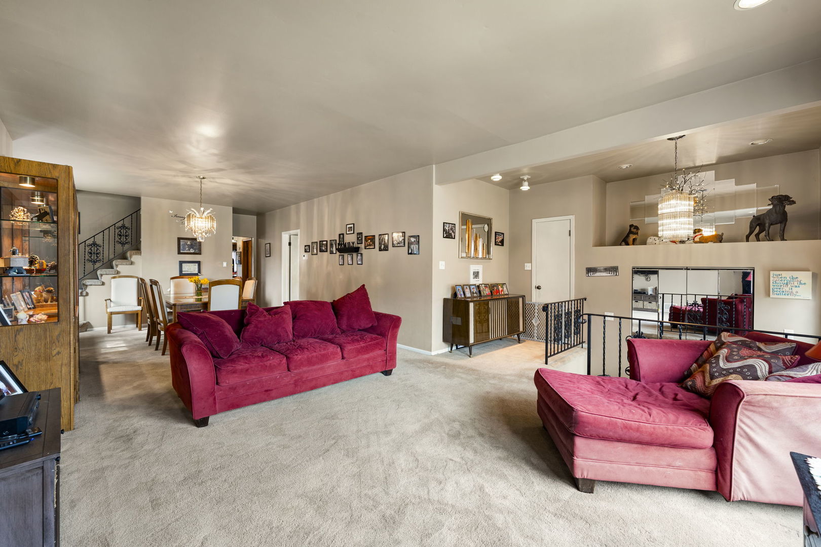 Chicago, Illinois, 60631, United States, 4 Bedrooms Bedrooms, ,4 BathroomsBathrooms,Residential,For Sale,1987082