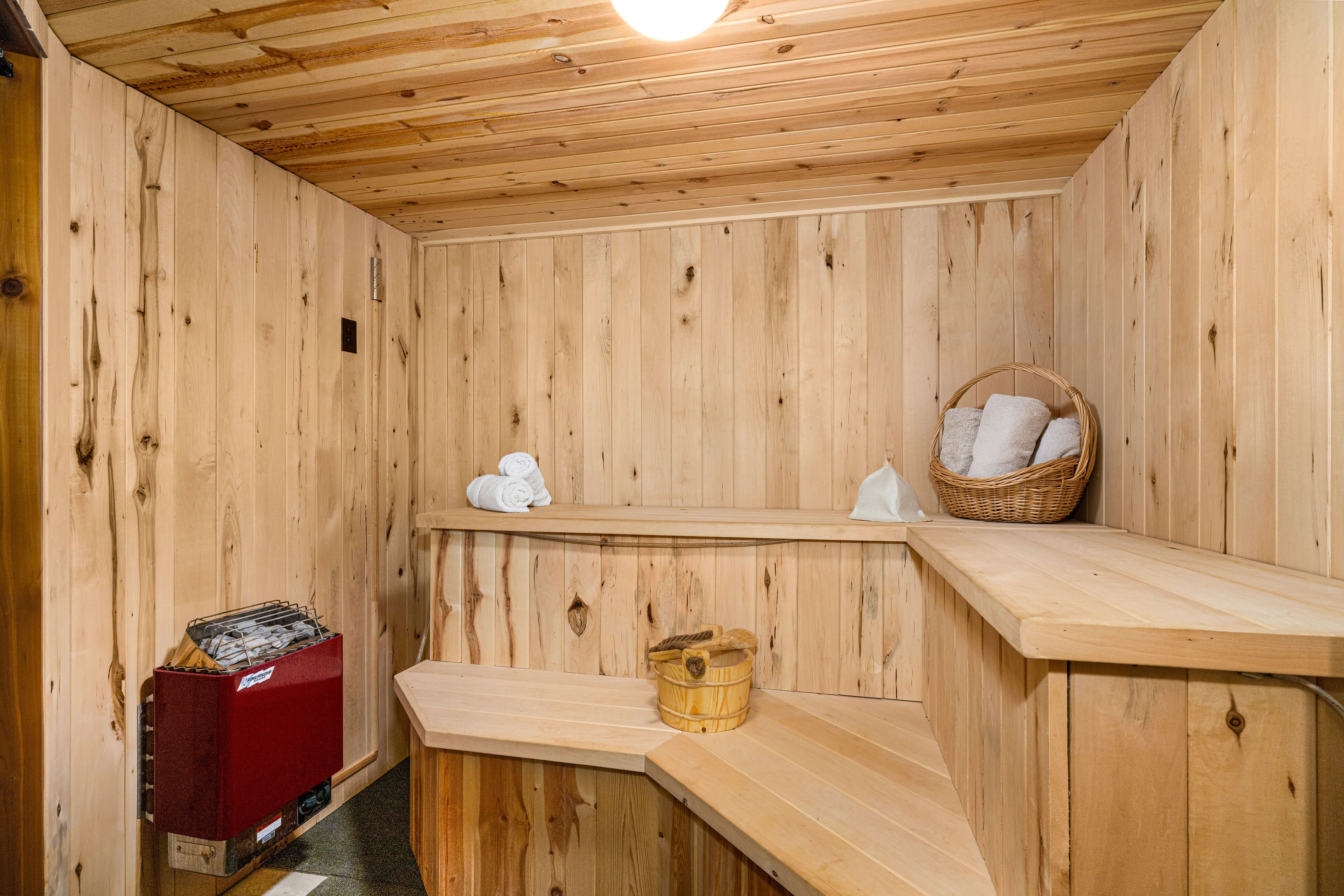  Luxury Woodland Retreat with Custom Craftsmanship and Treehouse Escape - 物件實景