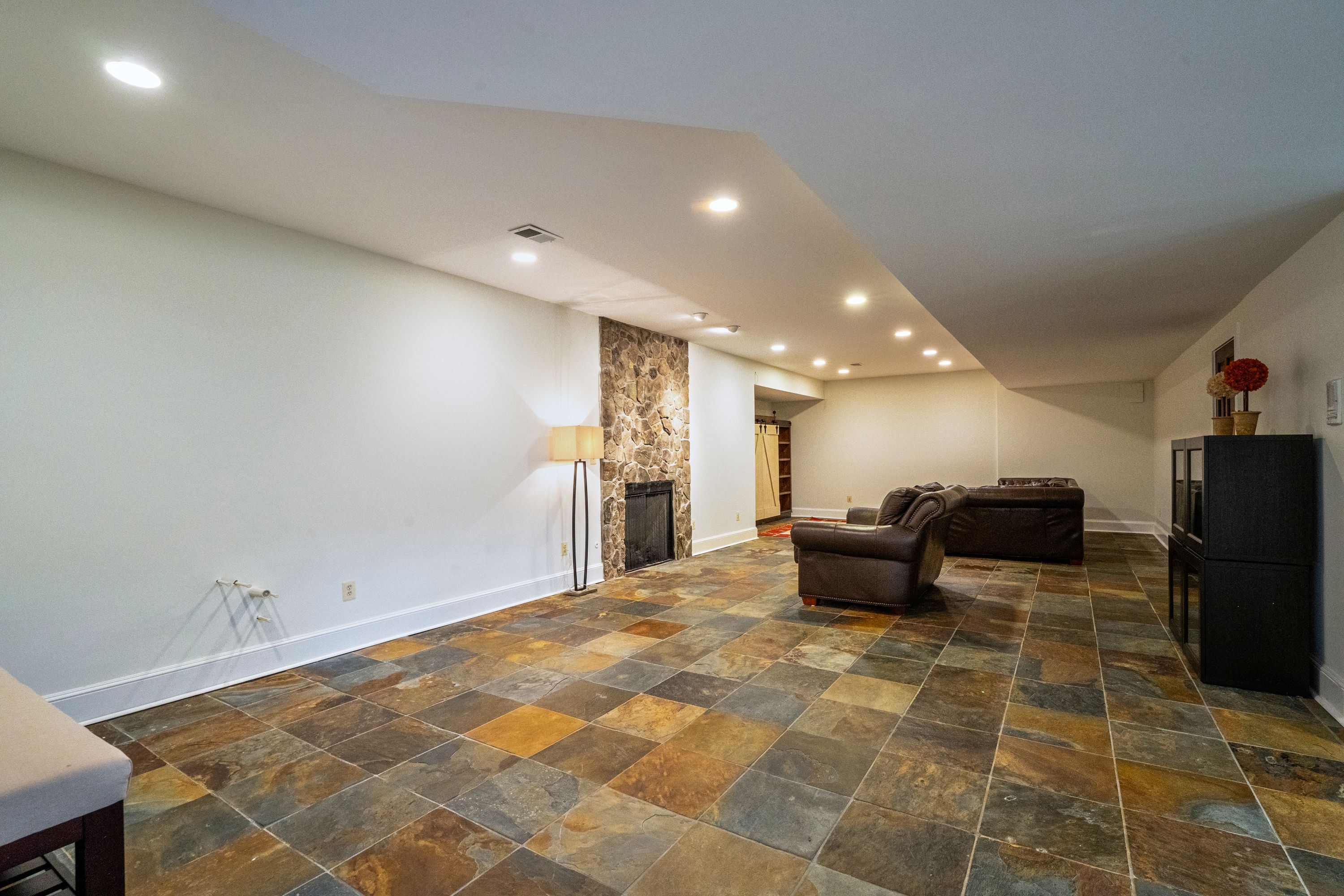  15718 Old Waterford Road, Paeonian Springs, VA, 20129 - 物件實景