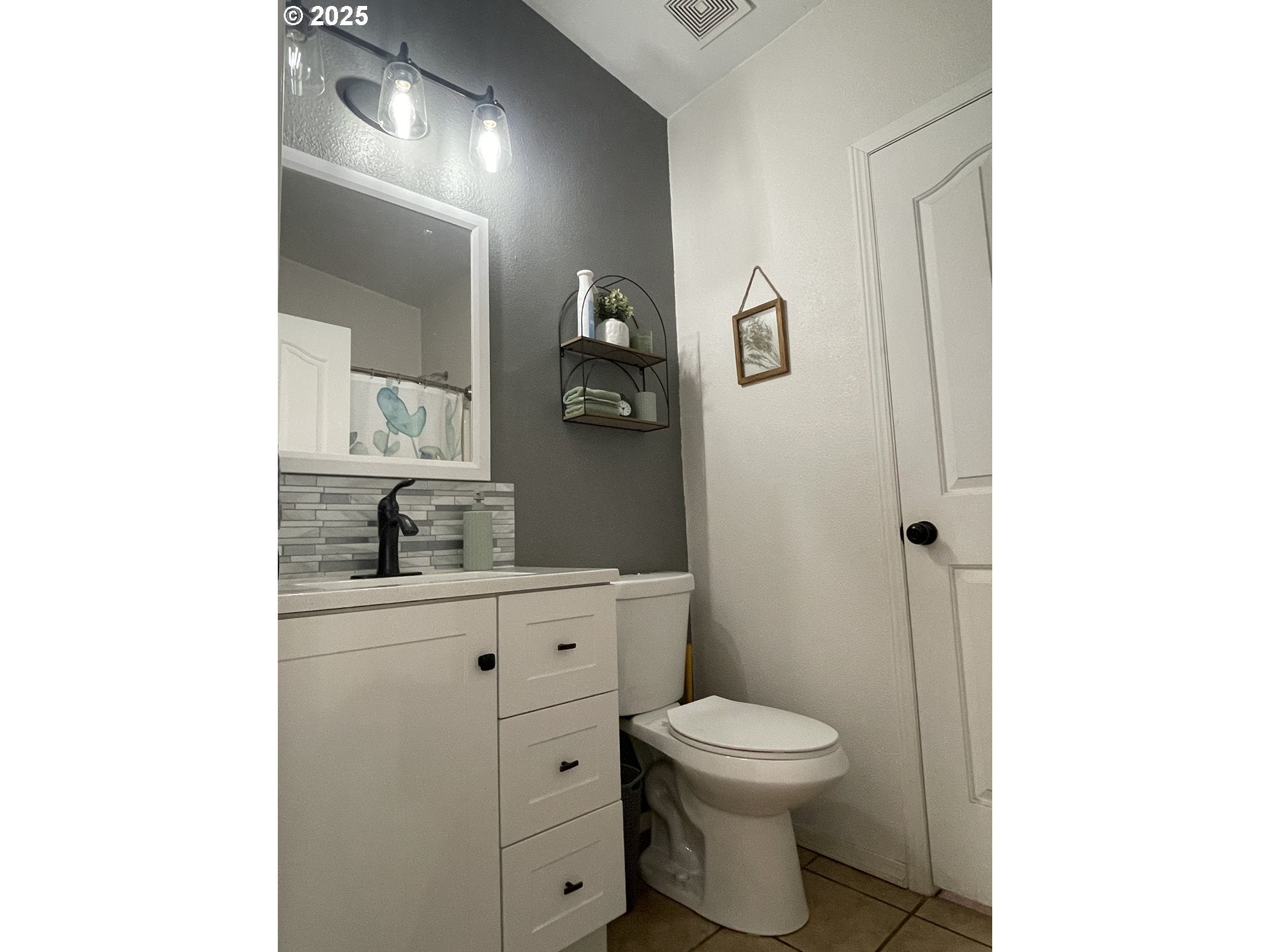 Bandon, Oregon, 97411, United States, 3 Bedrooms Bedrooms, ,2 BathroomsBathrooms,Residential,For Sale,1942662