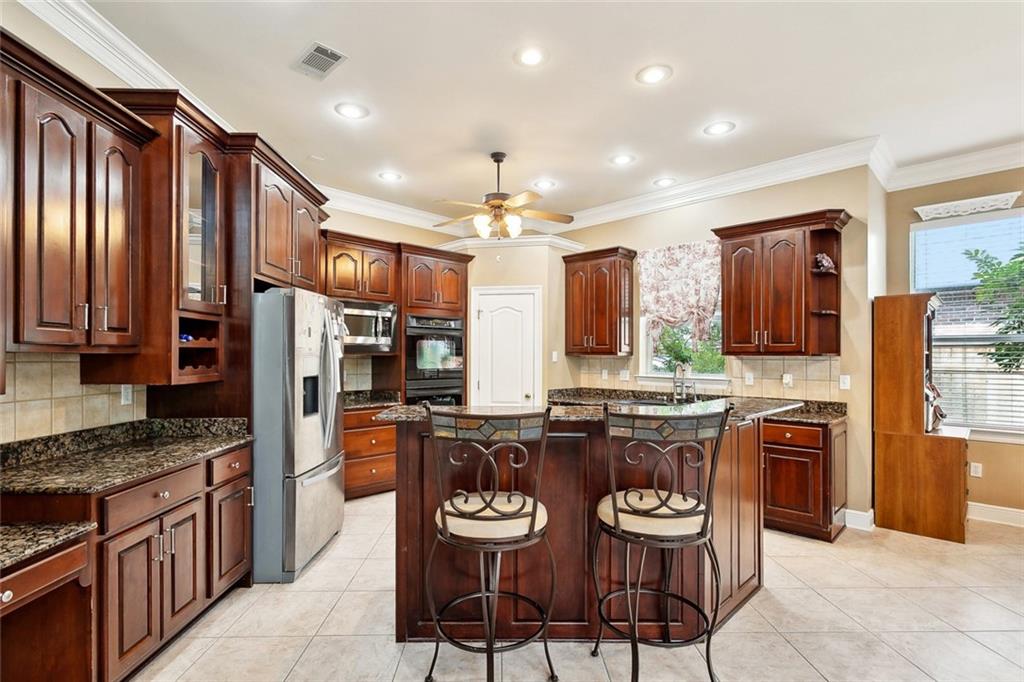 Mandeville, Louisiana, 70448, United States, 5 Bedrooms Bedrooms, ,4 BathroomsBathrooms,Residential,For Sale,1826456