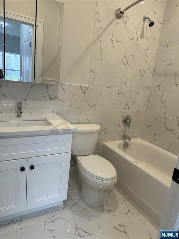 Newark, New Jersey, 07103, United States, 6 Bedrooms Bedrooms, ,5 BathroomsBathrooms,Residential,For Sale,1928063