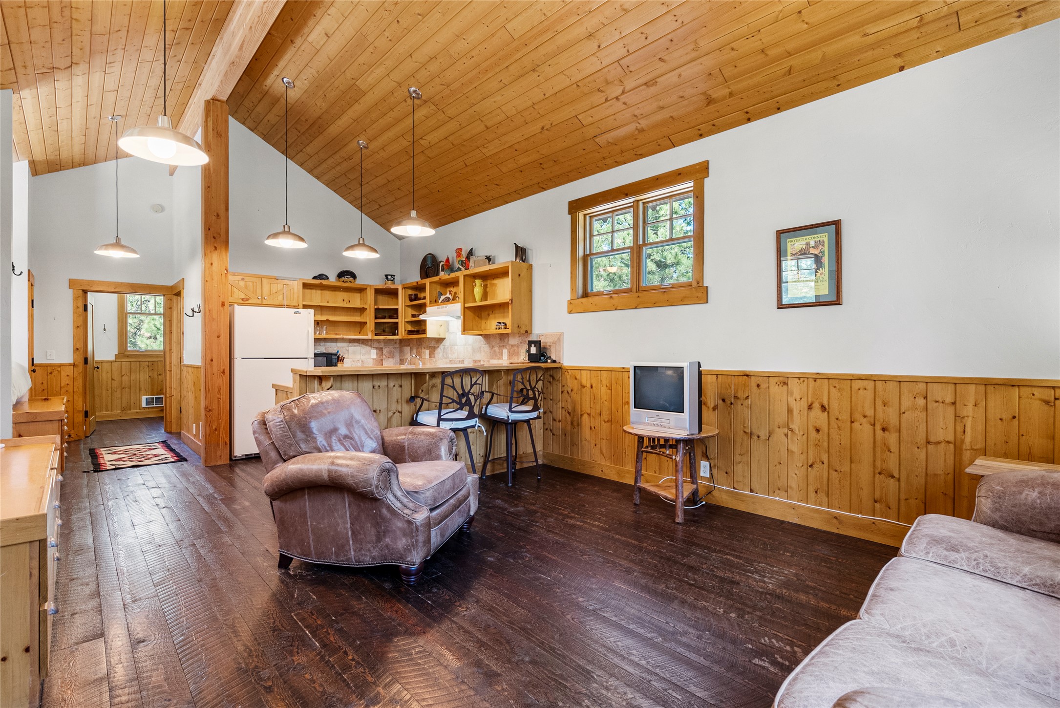  594 Bunkhouse Road - 物件實景