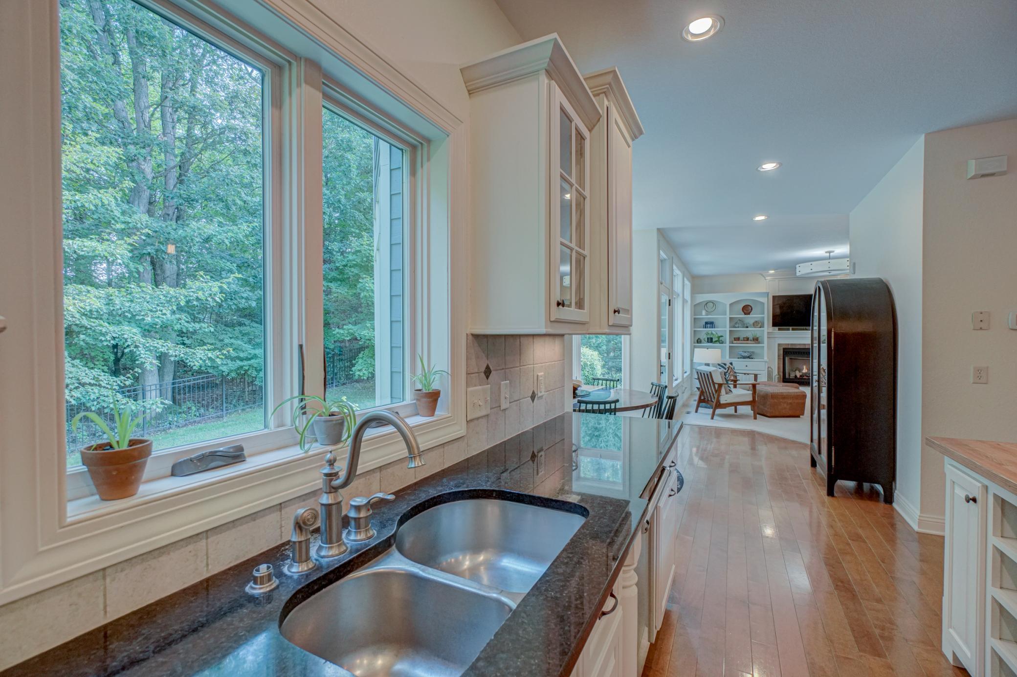 Eau Claire, Wisconsin, 54701, United States, 6 Bedrooms Bedrooms, ,2 BathroomsBathrooms,Residential,For Sale,1992855