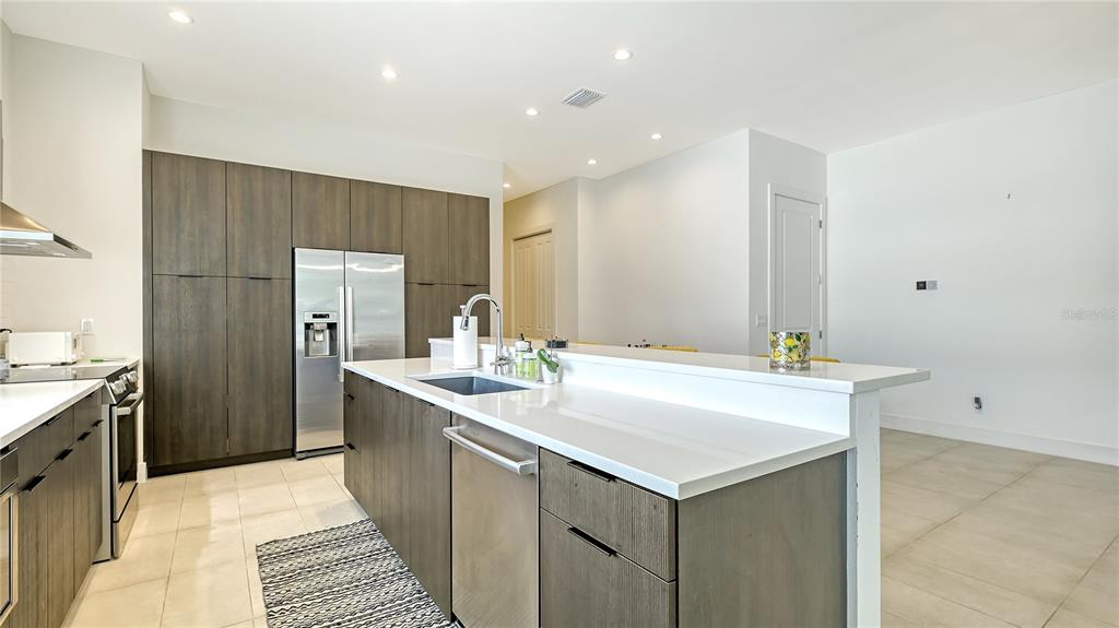 Sarasota, Florida, 34236, United States, 4 Bedrooms Bedrooms, ,4 BathroomsBathrooms,Residential,For Sale,1796766
