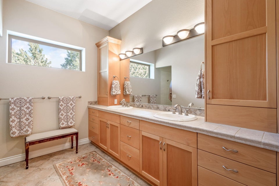 Prineville, Oregon, 97754, United States, 3 Bedrooms Bedrooms, ,3 BathroomsBathrooms,Residential,For Sale,1770738
