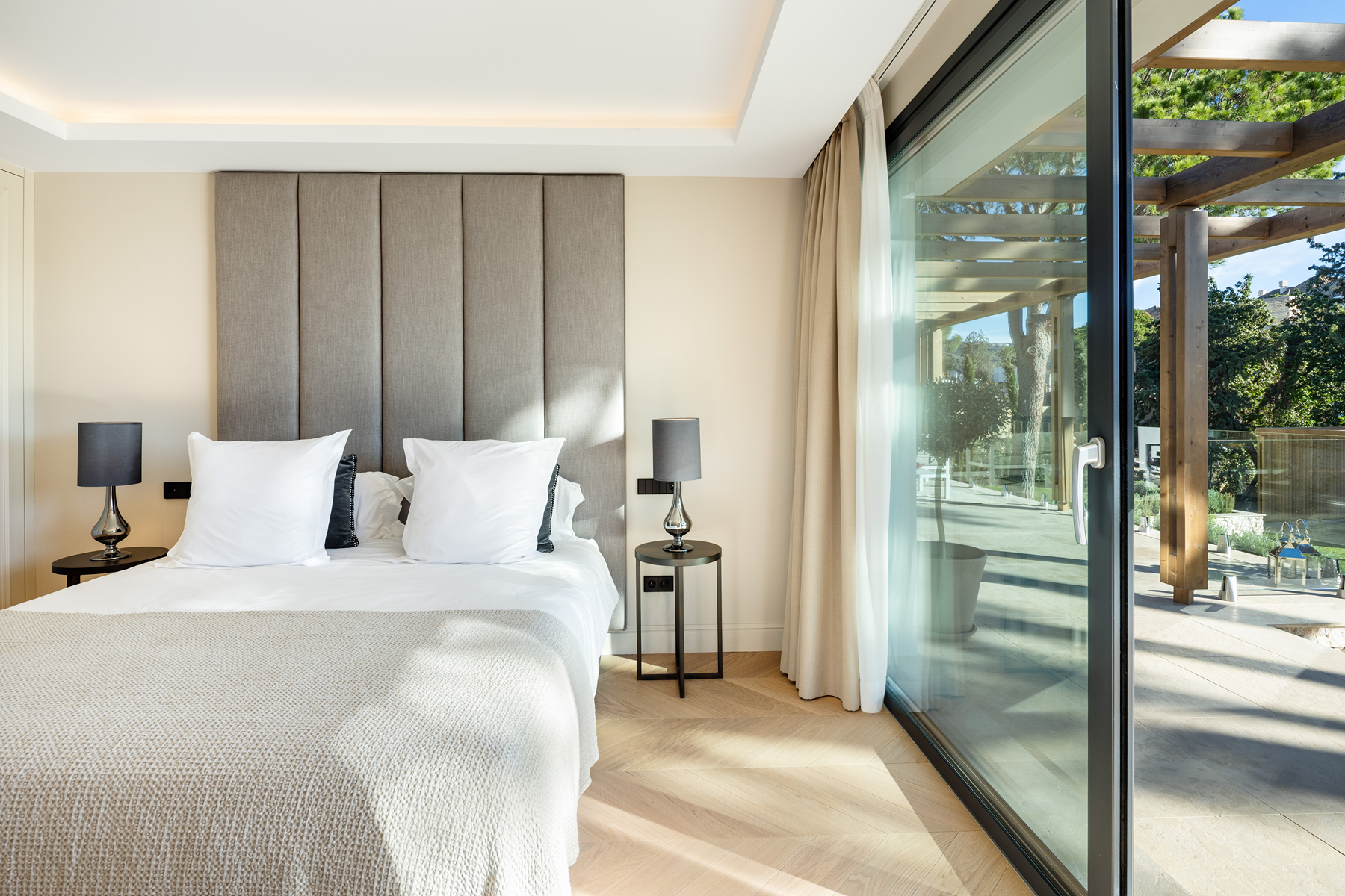  Renovated villa with refined interiors and exceptional outdoor living - 物件實景