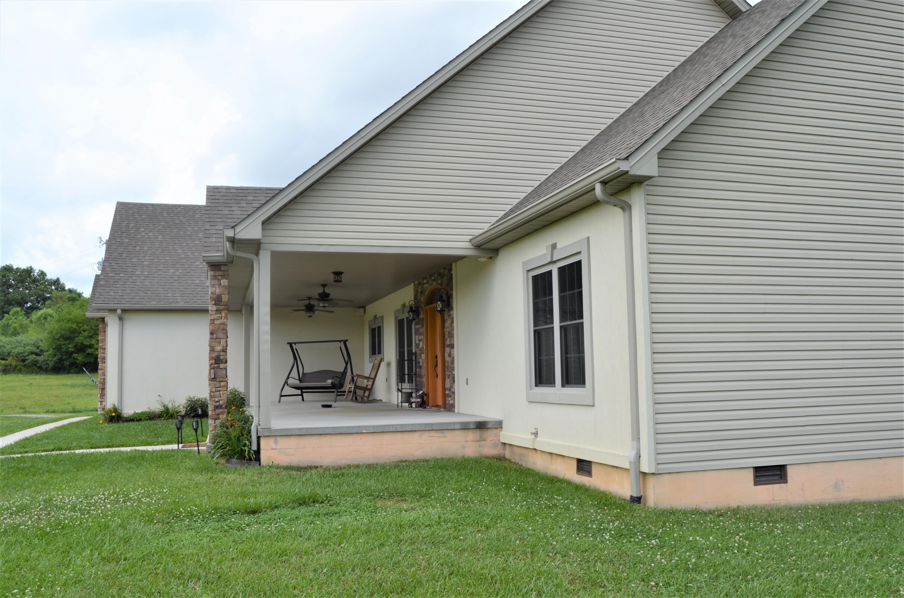 Crossville, Tennessee, 38571, United States, 4 Bedrooms Bedrooms, ,4 BathroomsBathrooms,Residential,For Sale,1916408