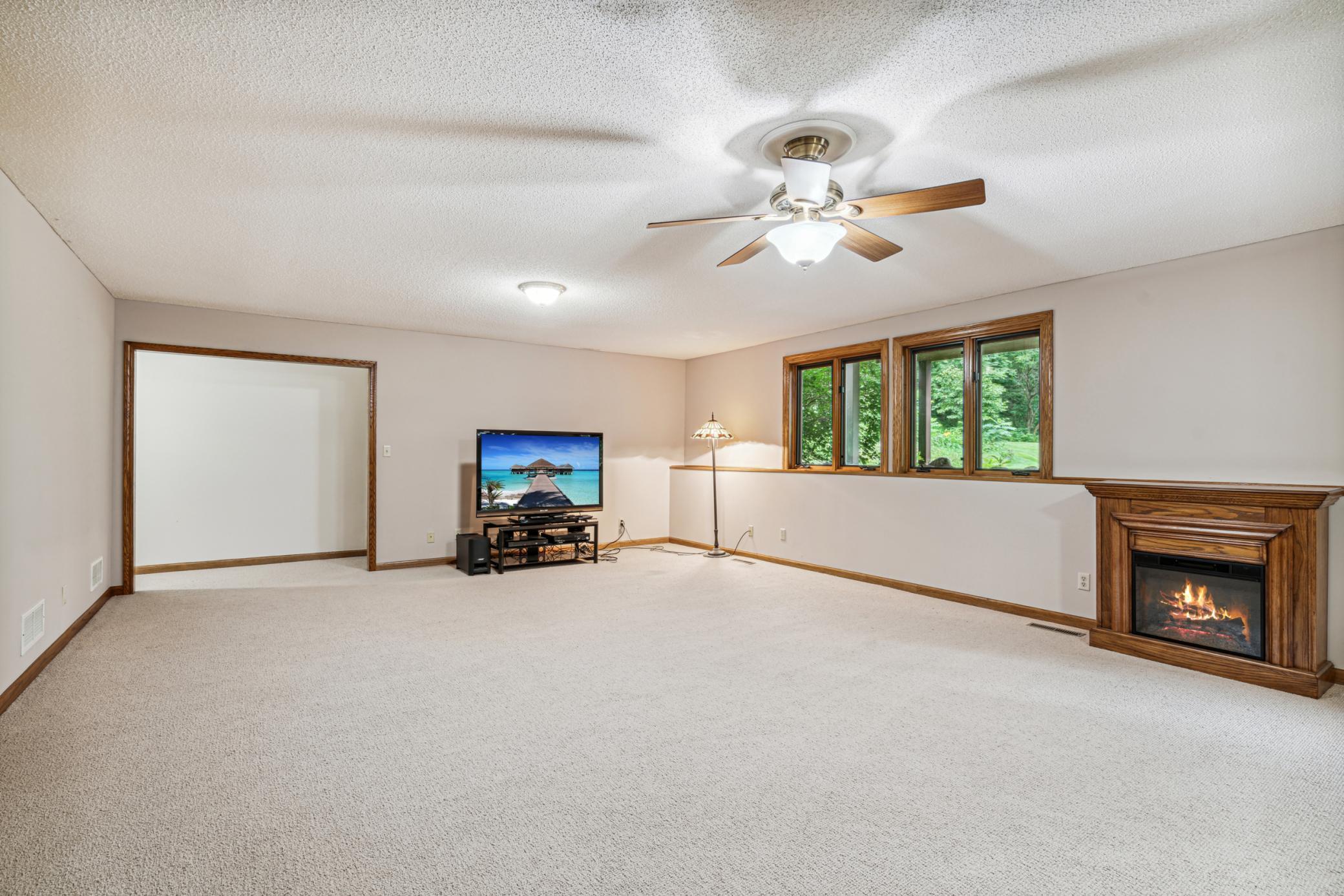 Lake Elmo, Minnesota, 55042, United States, 4 Bedrooms Bedrooms, ,3 BathroomsBathrooms,Residential,For Sale,1969161