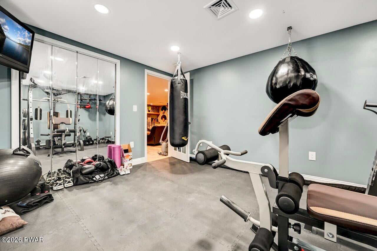 Milford, Pennsylvania, 18337, United States, 3 Bedrooms Bedrooms, ,3 BathroomsBathrooms,Residential,For Sale,2011309