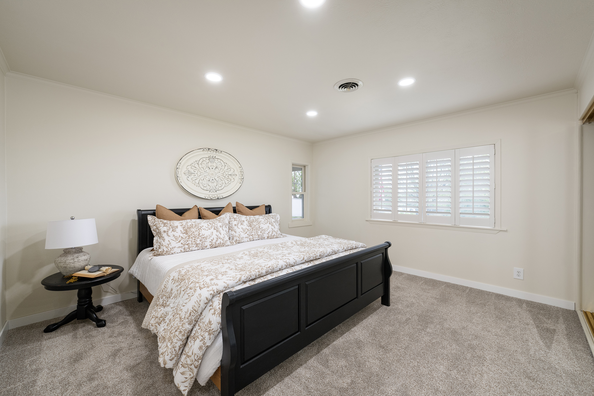  Beautifully Maintained 1960s Home - 物件實景