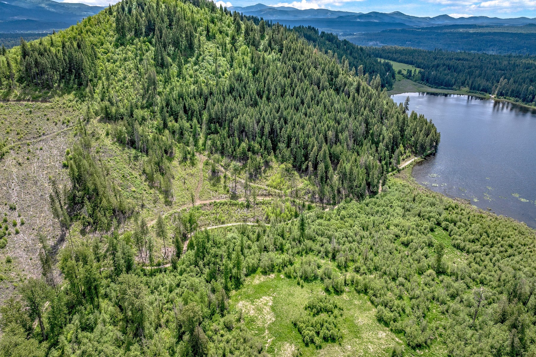  Lake Retreat on Private Acreage - 物件實景