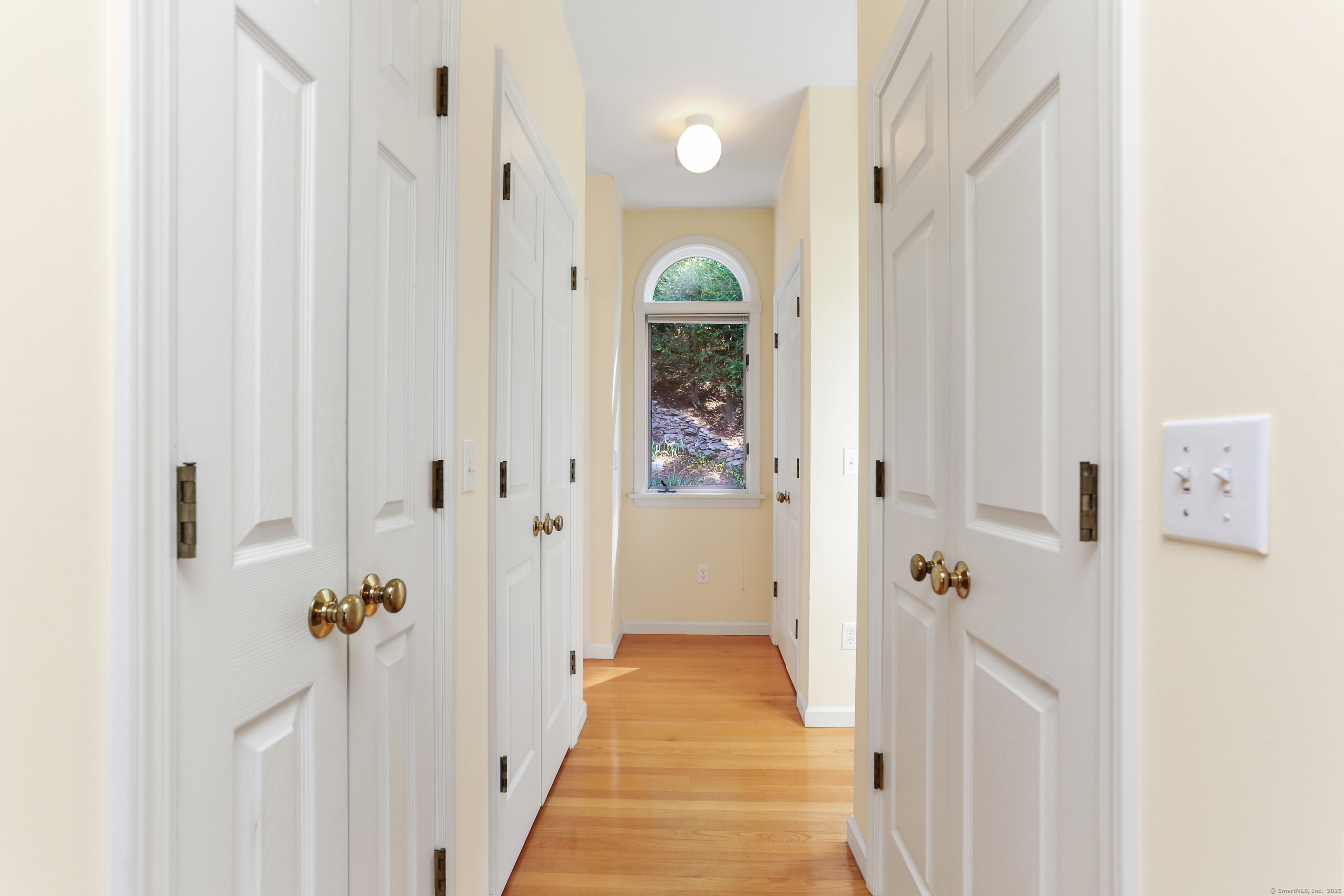 Fairfield, Connecticut, 06825, United States, 4 Bedrooms Bedrooms, ,3 BathroomsBathrooms,Residential,For Sale,1934186