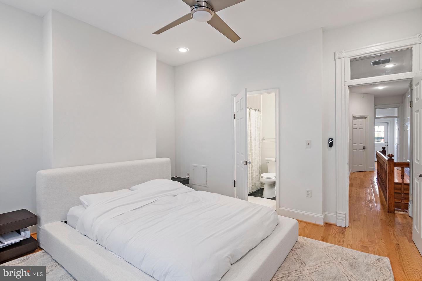 Washington, District of Columbia, 20001, United States, 4 Bedrooms Bedrooms, ,4 BathroomsBathrooms,Residential,For Sale,1988247