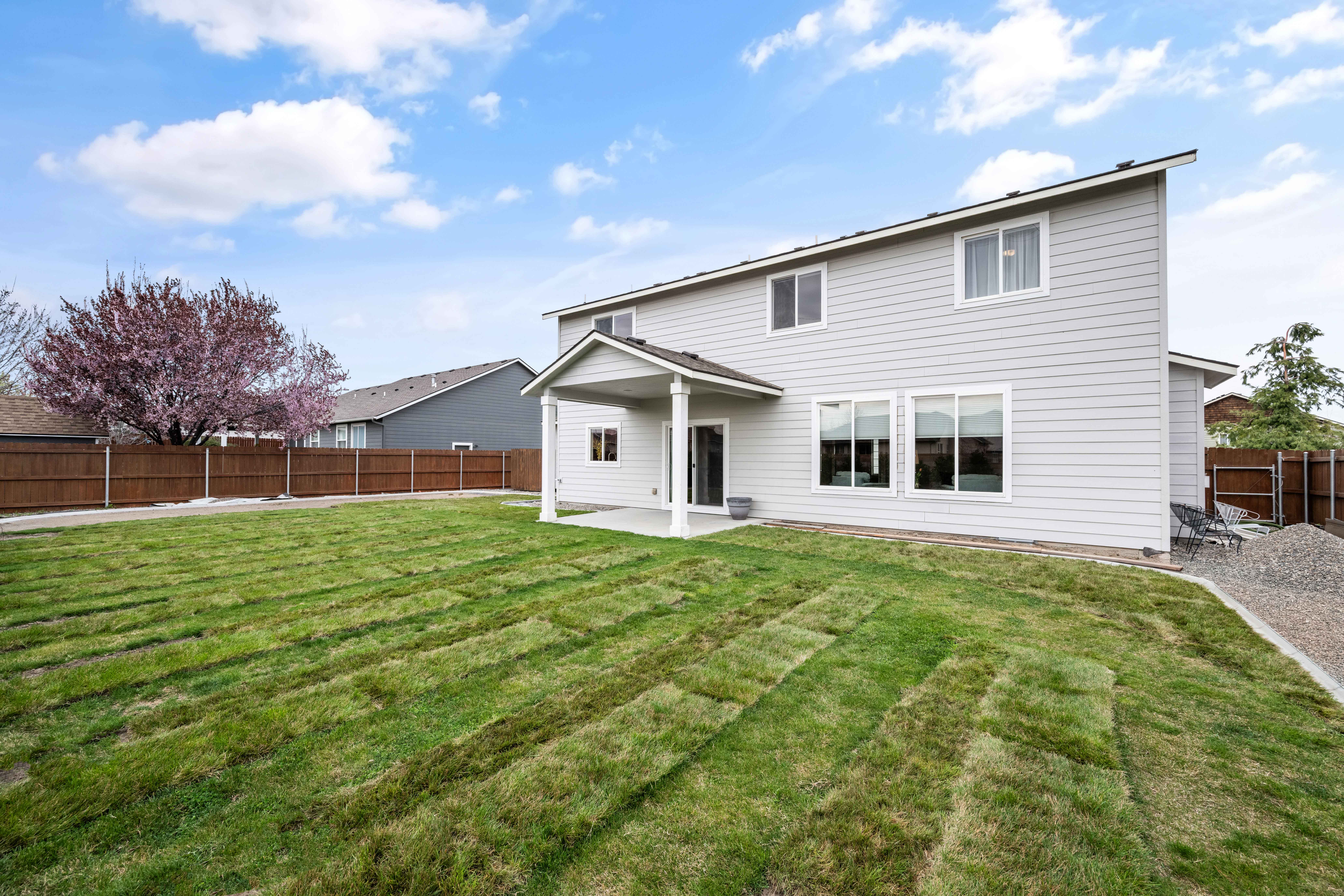  Immaculate 2-Story in ?The Park? - 物件實景