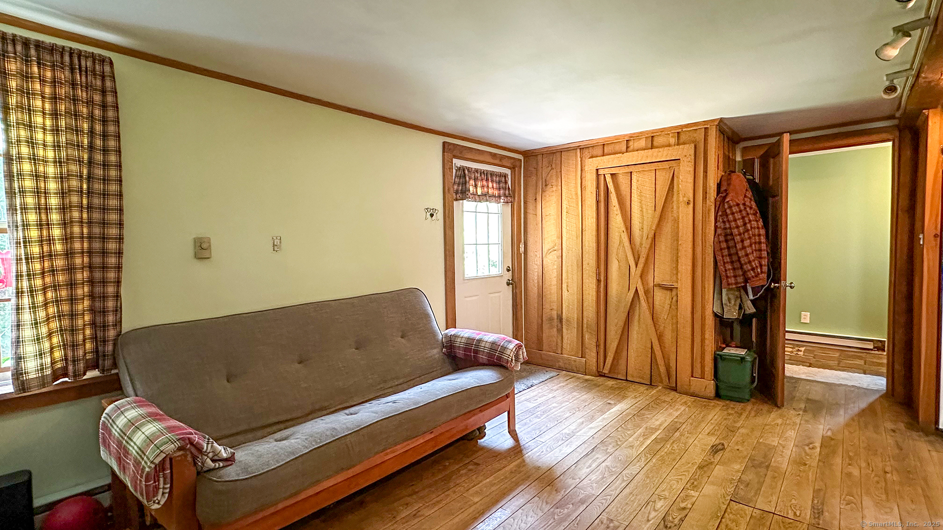 Newtown, Connecticut, 06482, United States, 2 Bedrooms Bedrooms, ,1 BathroomBathrooms,Residential,For Sale,1908784