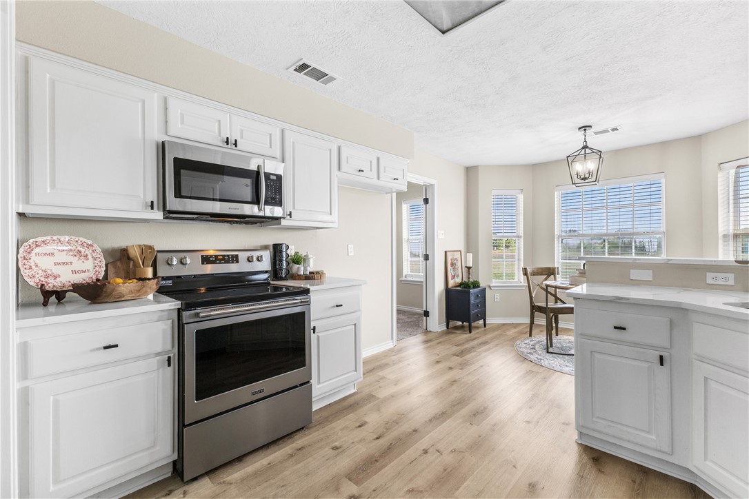 Bryan, Texas, 77808, United States, 4 Bedrooms Bedrooms, ,2 BathroomsBathrooms,Residential,For Sale,1913651