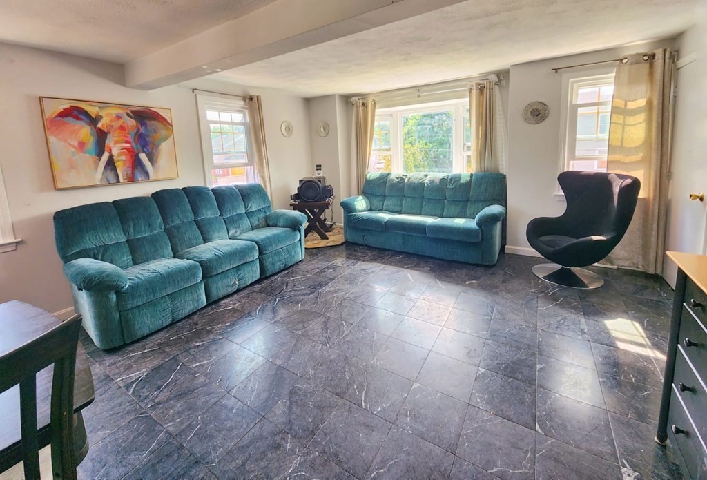 Revere, Massachusetts, 02151, United States, 3 Bedrooms Bedrooms, ,2 BathroomsBathrooms,Residential,For Sale,1993819