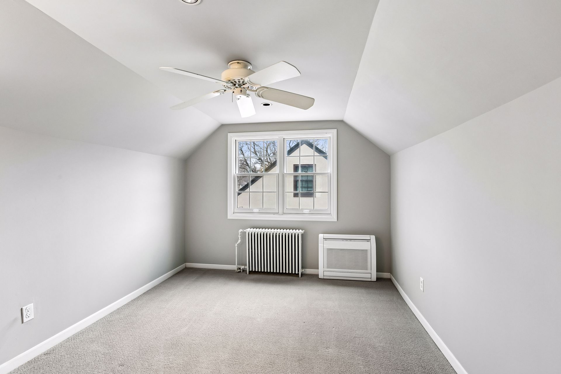  Renovated Tudor in the Heart of Linden Hills - 物件實景