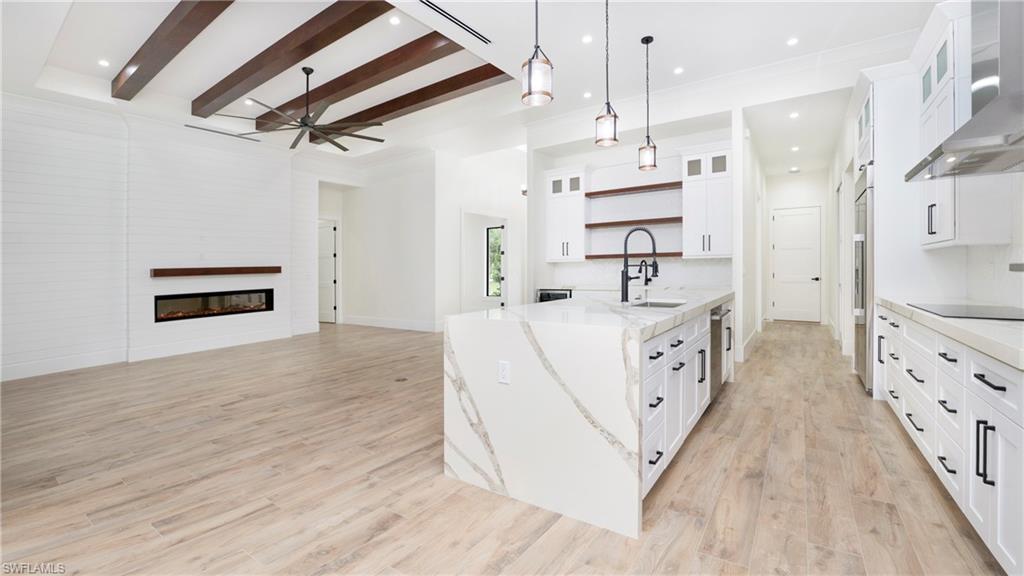 Naples, Florida, 34117, United States, 6 Bedrooms Bedrooms, ,5 BathroomsBathrooms,Residential,For Sale,1940433