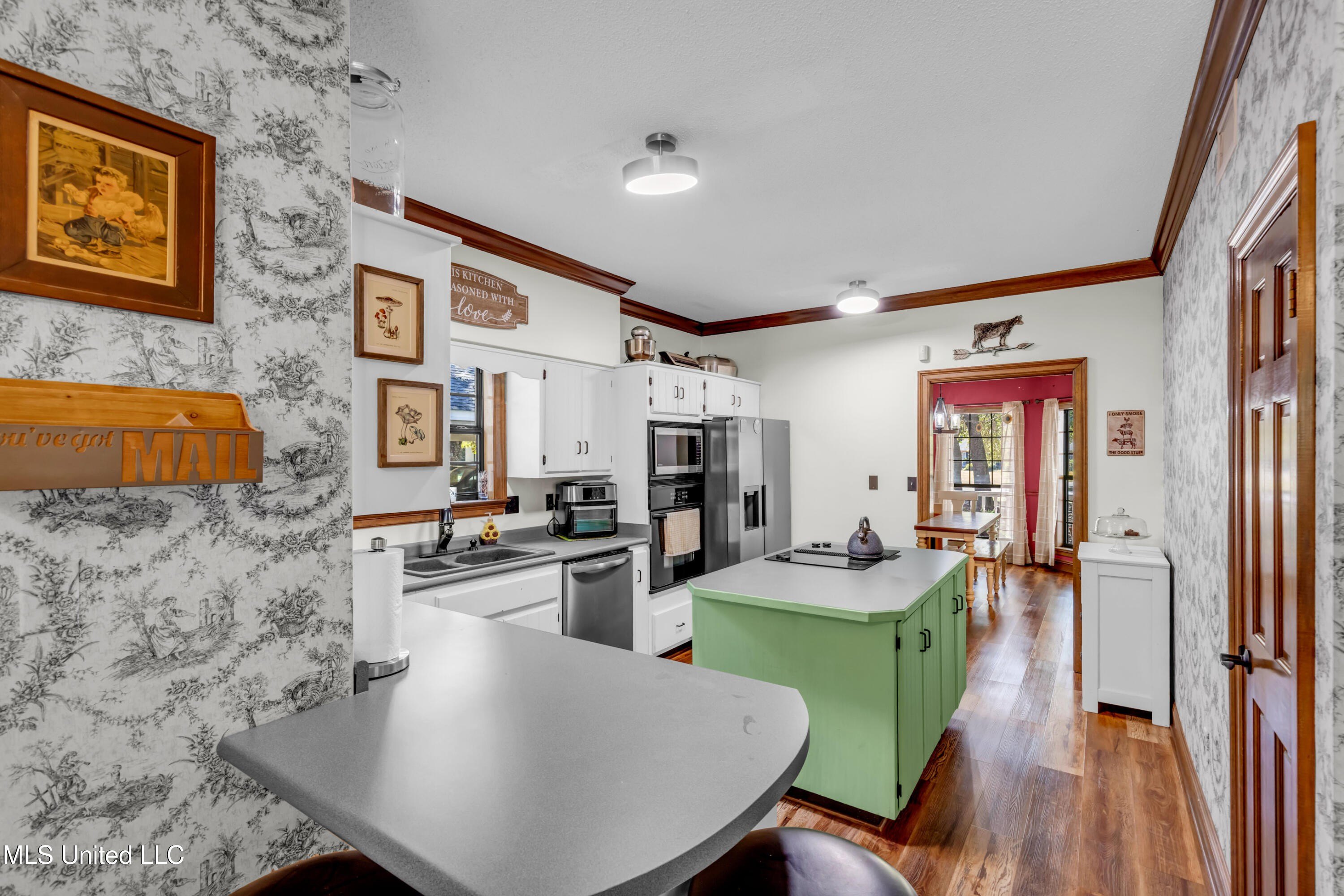 Gautier, Mississippi, 39553, United States, 4 Bedrooms Bedrooms, ,4 BathroomsBathrooms,Residential,For Sale,1989936