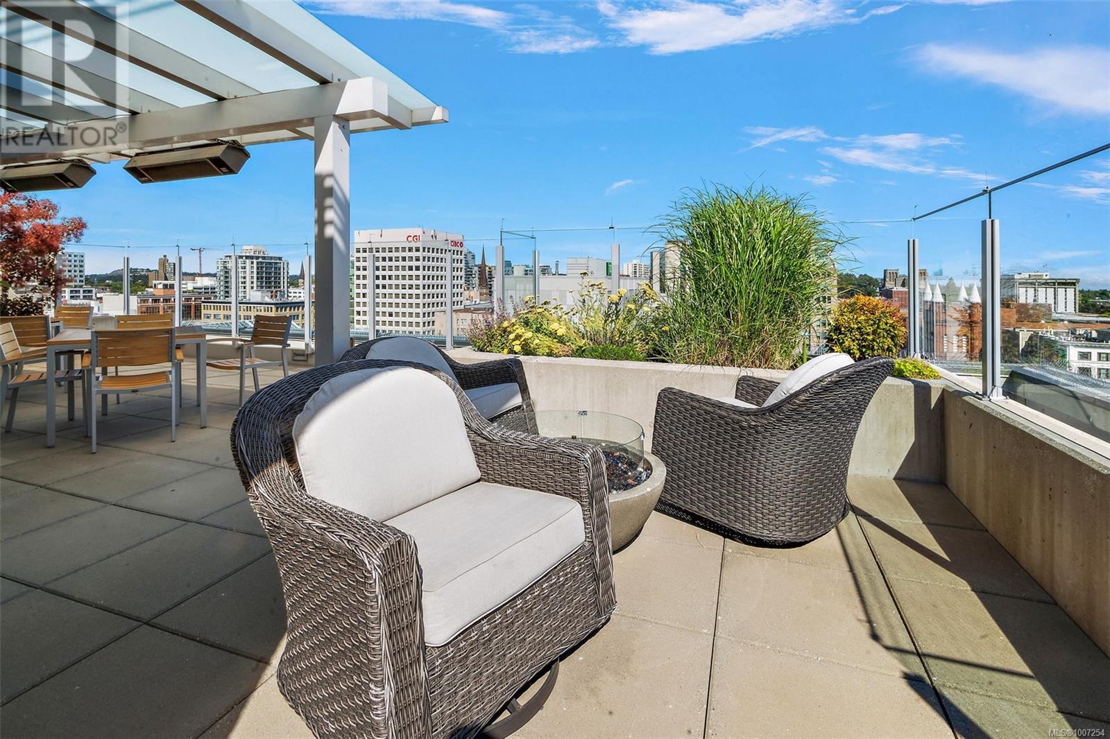 VICTORIA, British Columbia, V8W 1C7, CA, 1 Bedroom Bedrooms, ,1 BathroomBathrooms,Residential,For Sale,1895937