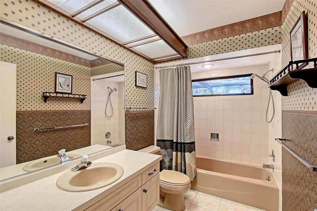 Sarasota, Florida, 34232, United States, 4 Bedrooms Bedrooms, ,4 BathroomsBathrooms,Residential,For Sale,1917042