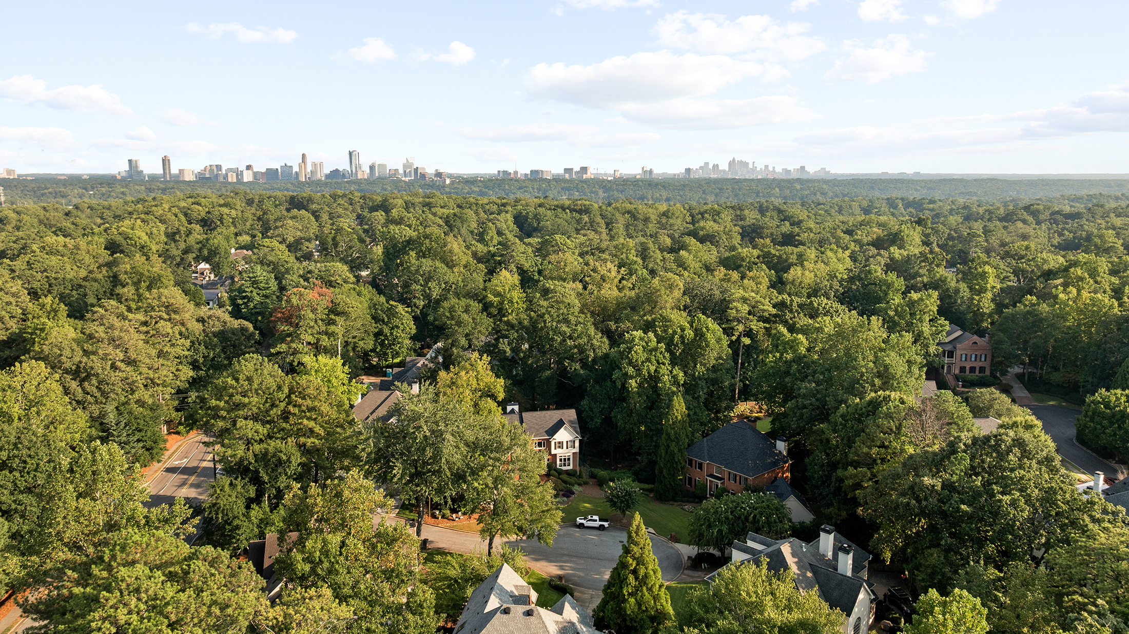  Refined Living on a Quiet Cul-de-sac in Chastain Park - 物件實景
