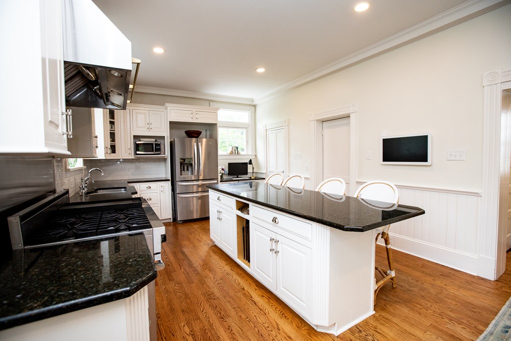 Farmville, Virginia, 23901, United States, 5 Bedrooms Bedrooms, ,5 BathroomsBathrooms,Residential,For Sale,1837086