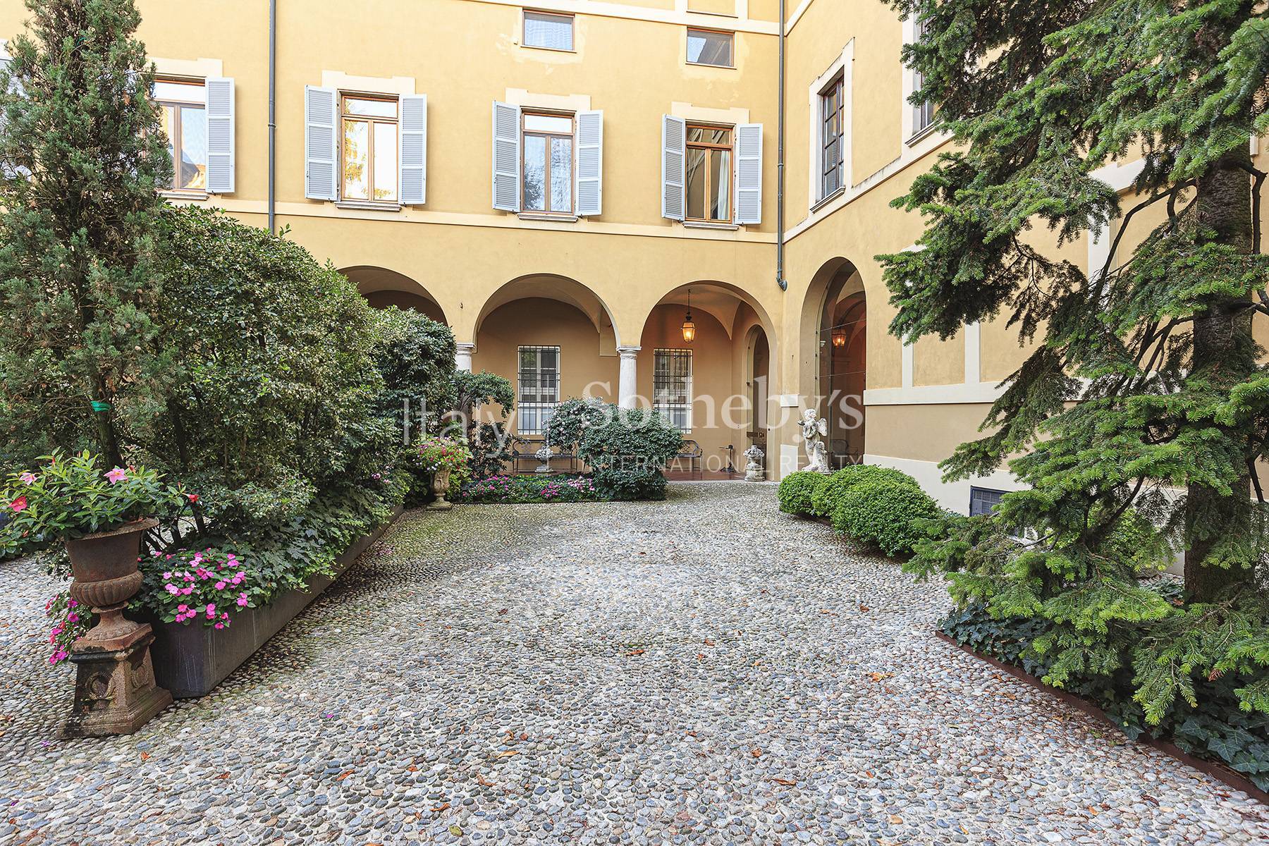  Exclusive residence with frescoes in a historic palace - 物件實景