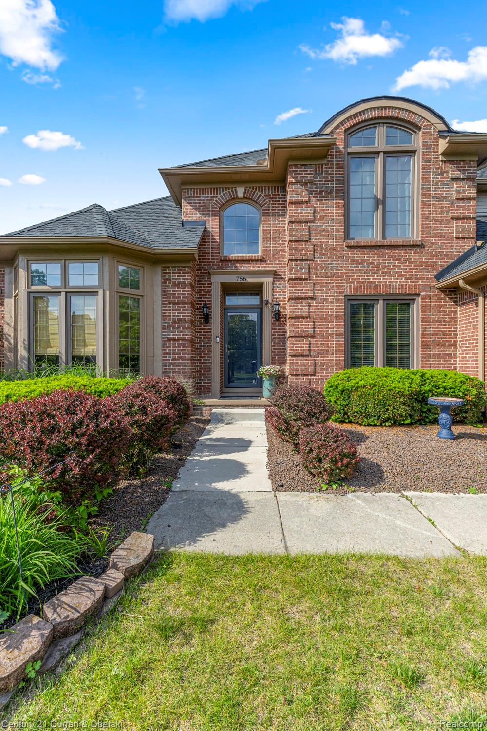 Canton Charter Township, Michigan, 48188, United States, 4 Bedrooms Bedrooms, ,4 BathroomsBathrooms,Residential,For Sale,2049400