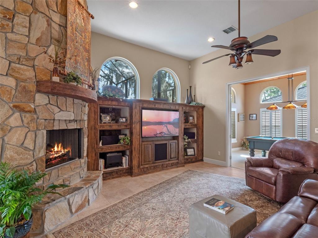 Orlando, Florida, 32836, United States, 4 Bedrooms Bedrooms, ,4 BathroomsBathrooms,Residential,For Sale,1901354