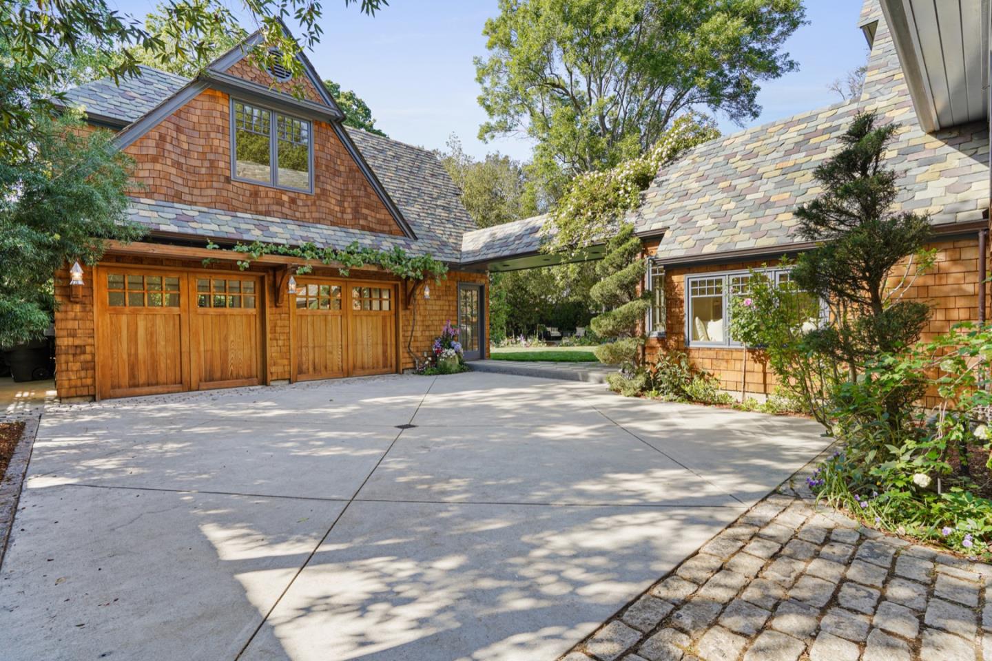 535 Kingsley Ave, Palo Alto, California, 94301, United States, 5 Bedrooms Bedrooms, ,4 BathroomsBathrooms,Residential,For Sale,535 Kingsley Ave,1664262