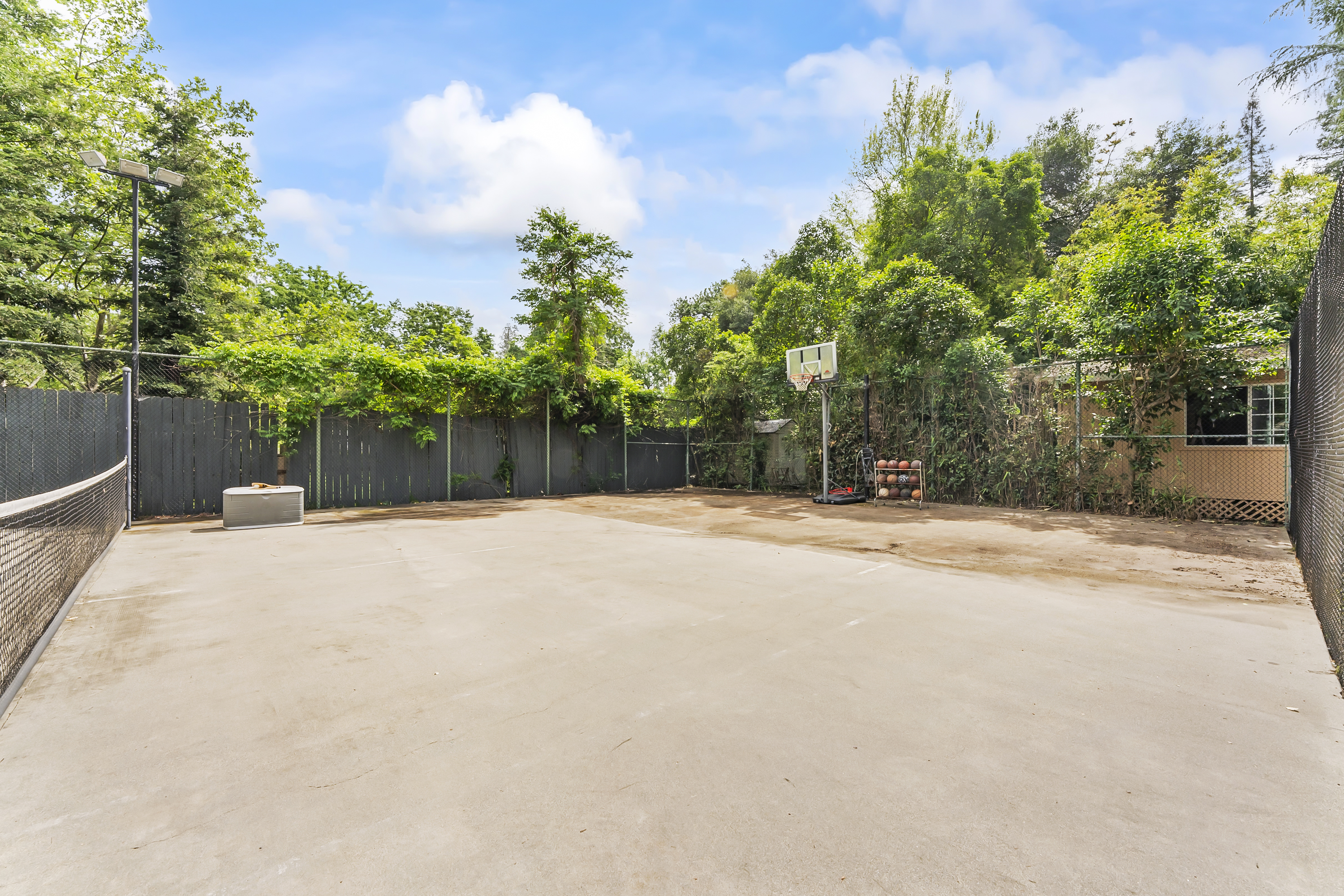  2230 Hillcrest Way, Carmichael, CA 95608 - 物件實景
