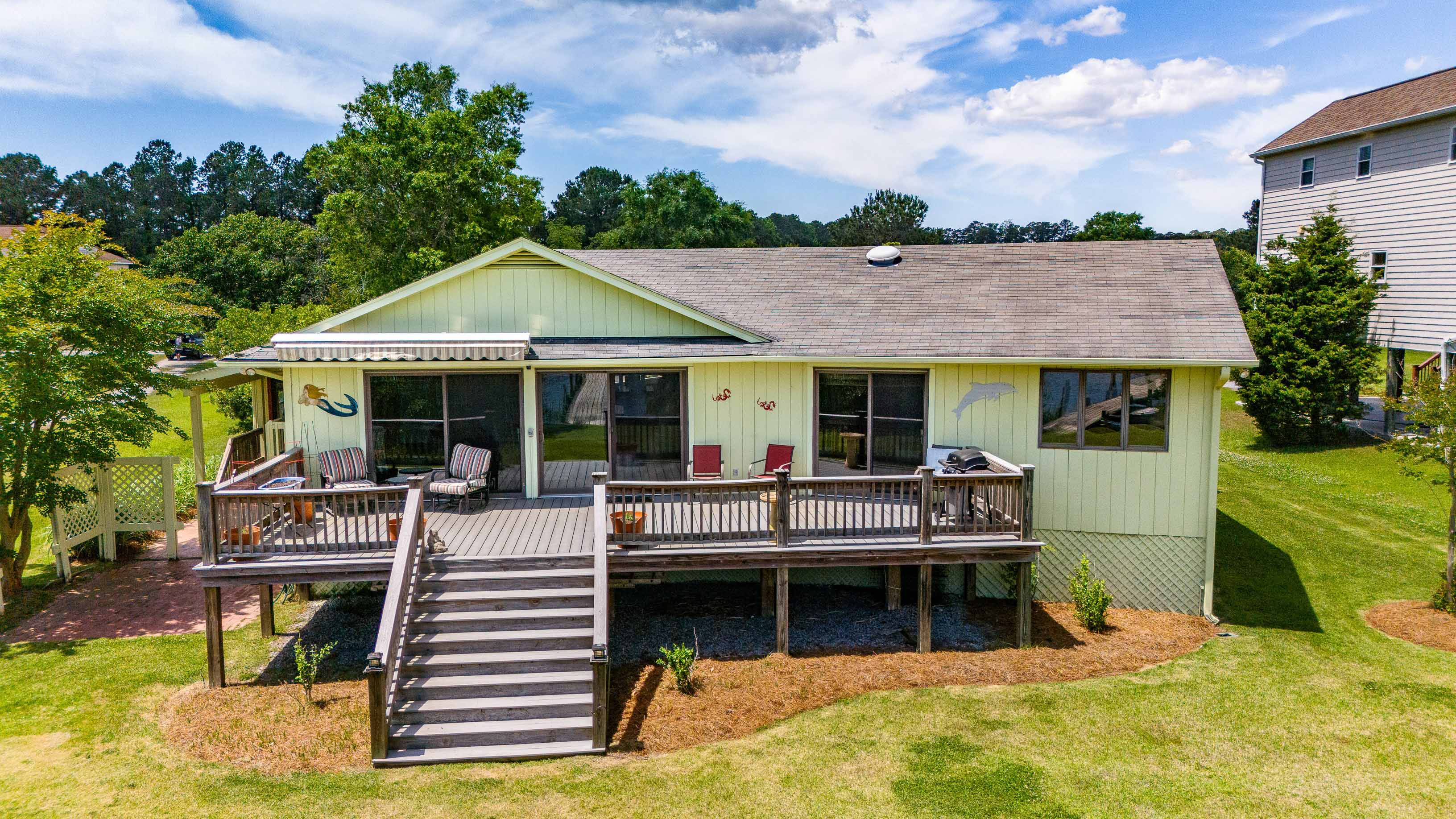 Oriental, North Carolina, 28571, United States, 2 Bedrooms Bedrooms, ,3 BathroomsBathrooms,Residential,For Sale,1943543