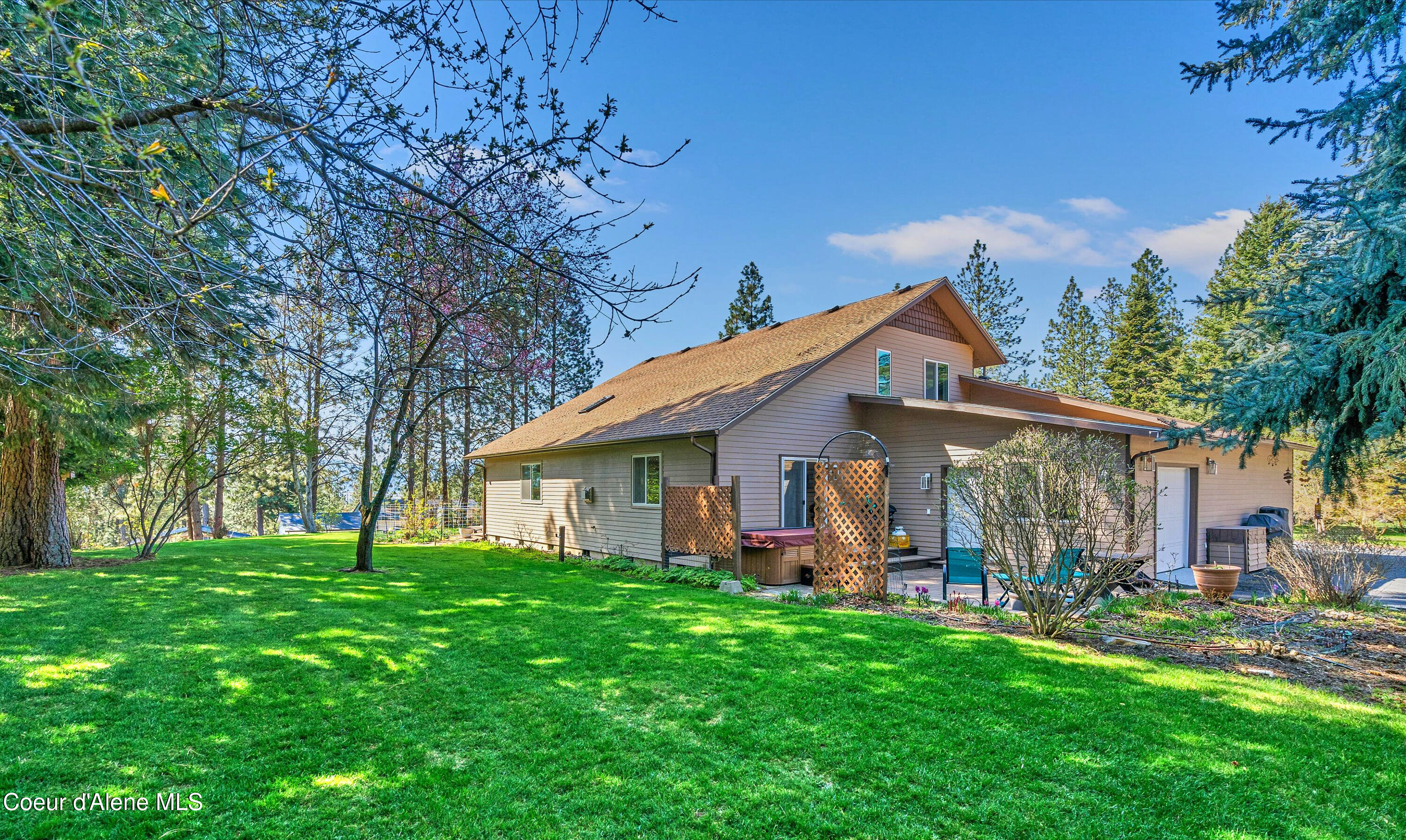 Hauser, Idaho, 83854, United States, 3 Bedrooms Bedrooms, ,3 BathroomsBathrooms,Residential,For Sale,1974734