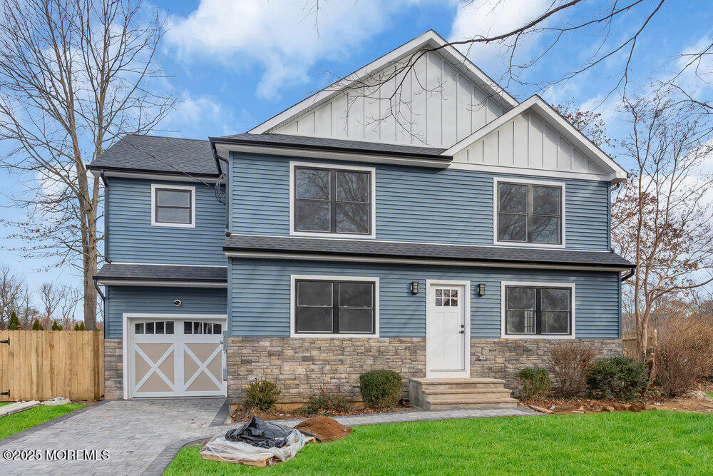 Shrewsbury Boro, New Jersey, 07702, United States, 4 Bedrooms Bedrooms, ,3 BathroomsBathrooms,Residential,For Sale,2001702