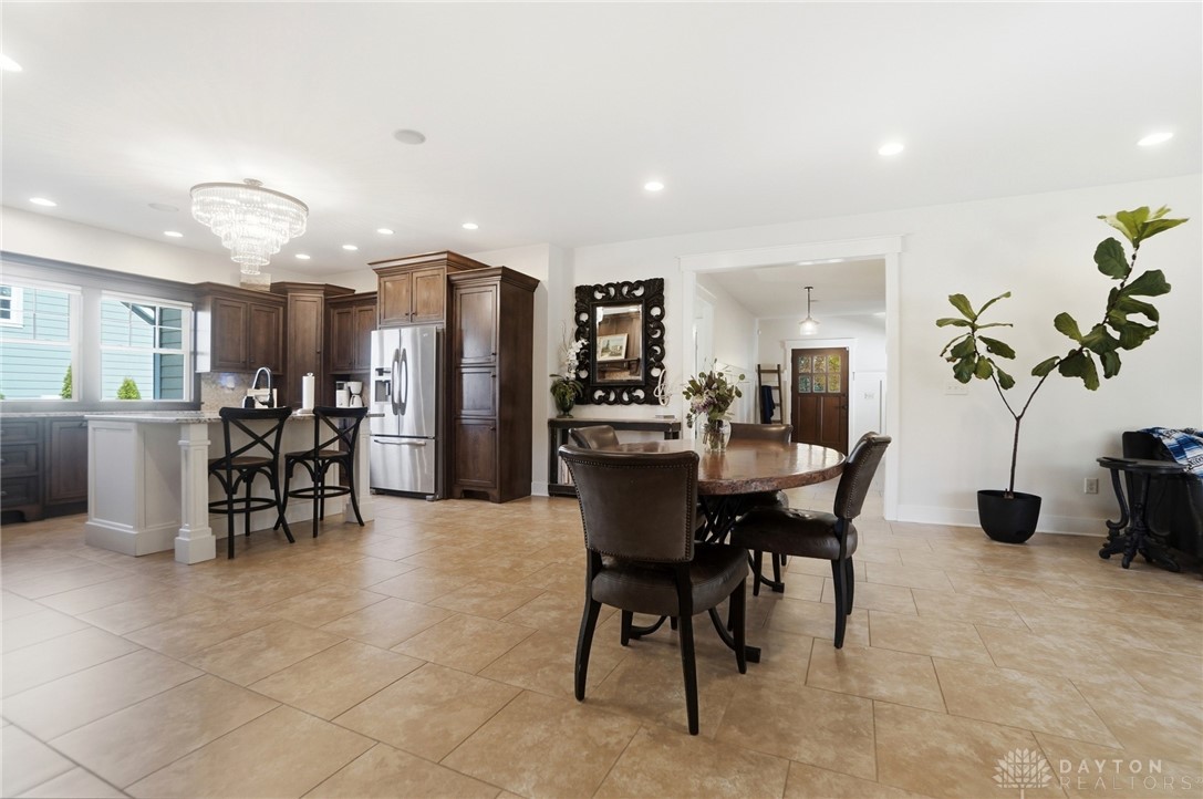 Oakwood, Ohio, 45409, United States, 3 Bedrooms Bedrooms, ,3 BathroomsBathrooms,Residential,For Sale,1991510